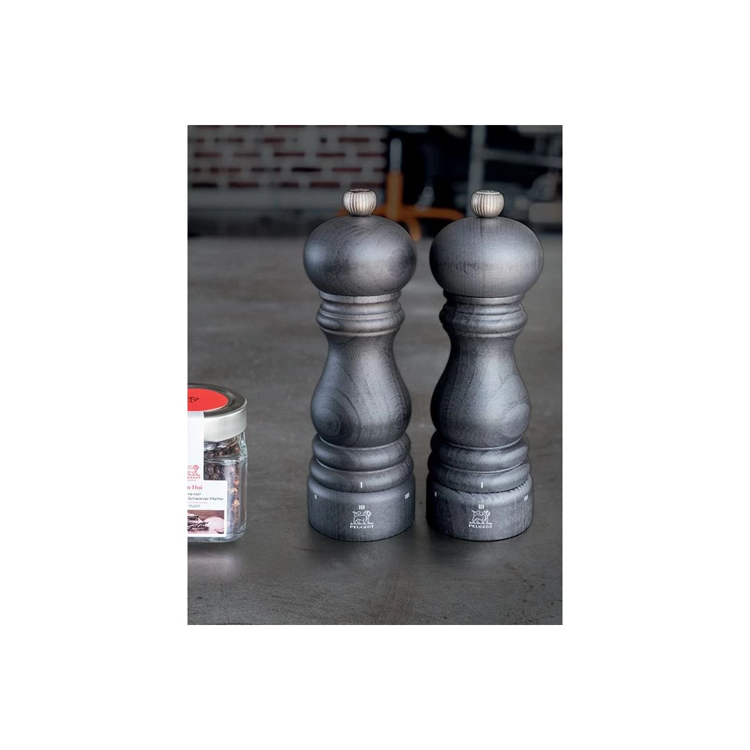 Peugeot Ensemble De Moulins à Poivre Et à Sel - Emotion Graphite (coffret Cadeau) 4 Peugeot Ensemble De Moulins à Poivre Et à Sel - Emotion Graphite (coffret Cadeau) – Image 2